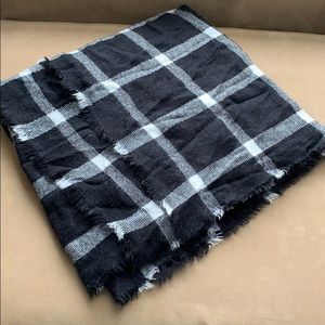 Old navy blanket scarf